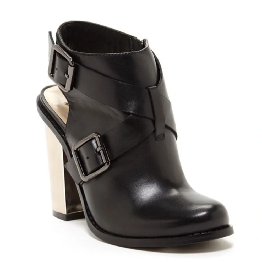New Remi Mirrored Block Heel Black Bootie size 6